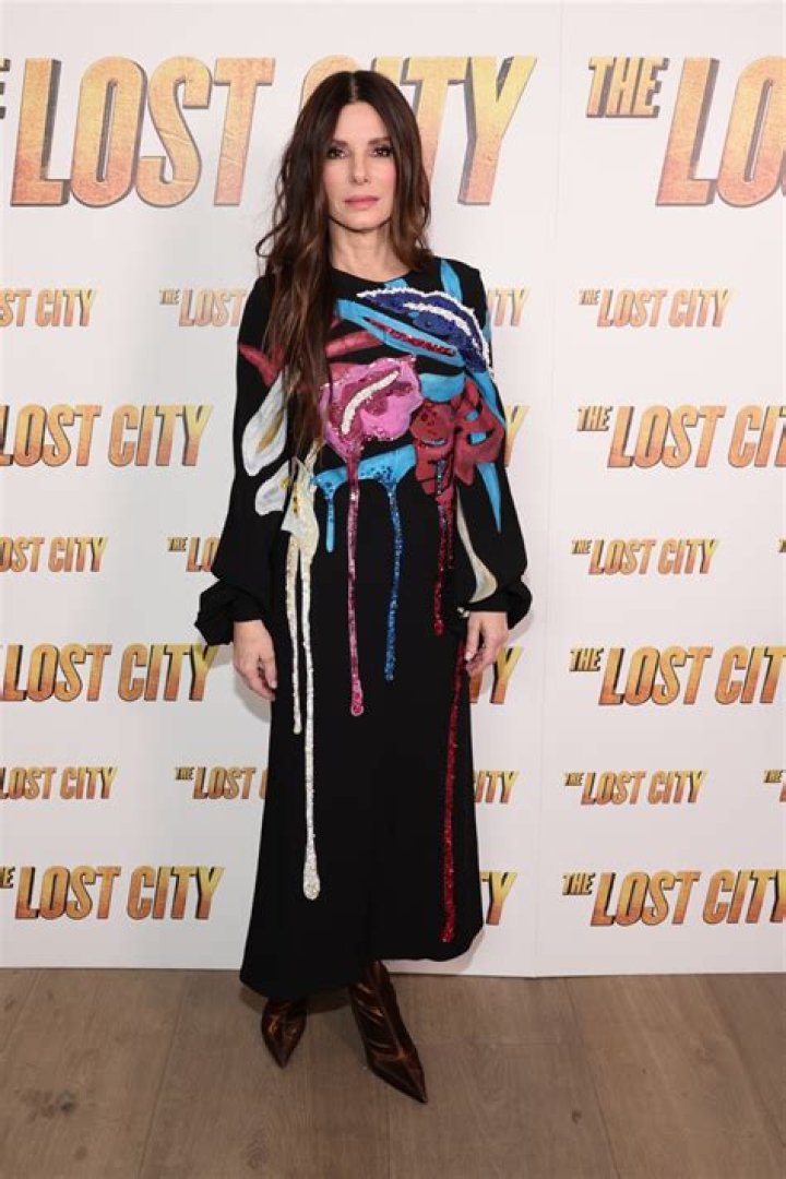 7 Ways Sandra Bullock Makes 58 Look Like 38 — Celebwell