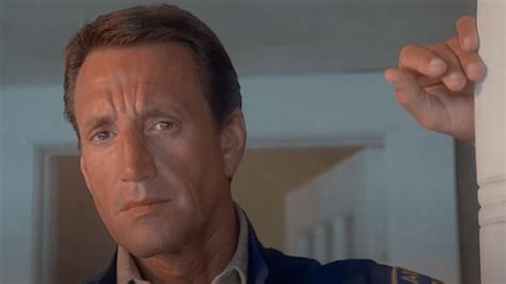 A bloody sequel to a toothsome classic gets long-awaited 4K blu-ray release