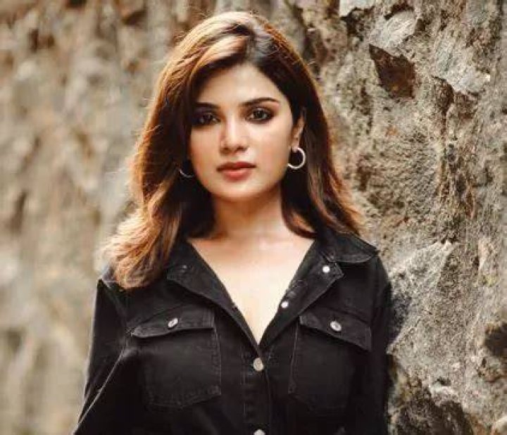 Aathmika Phone Number, Wiki, Age, Husband, Height & More