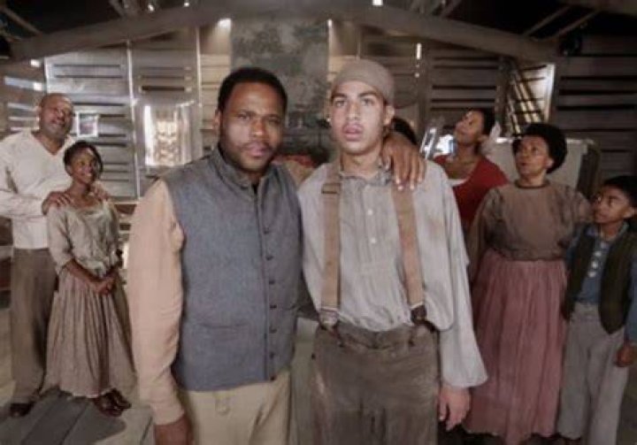 ABC Re-Aired Two Episodes Of Black-ish On Blackout Tuesday That Focused On Police Brutality And Slavery