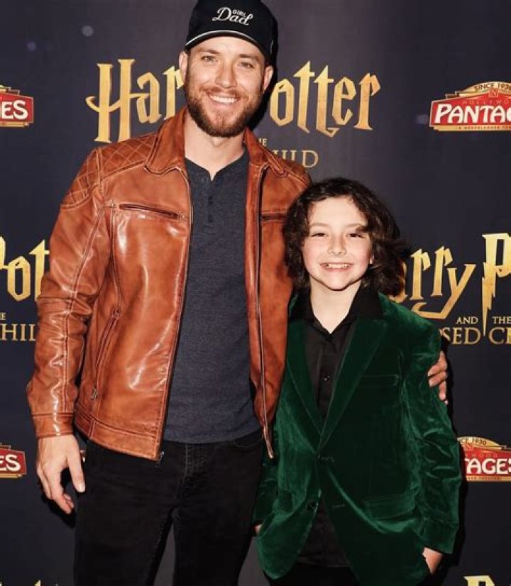 Actor Connor Esterson Wiki, Age, Birthday, Parents, School and More