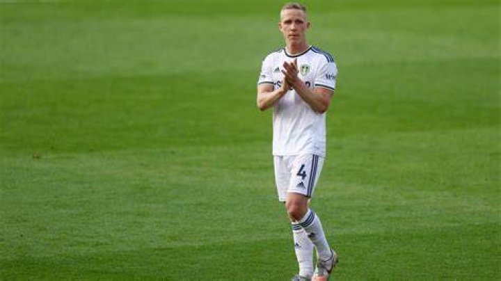 Adam Forshaw salary per week at Leeds United