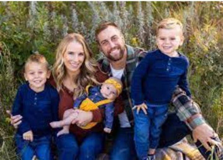 Adam Thielen family, wife, children, parents, siblings