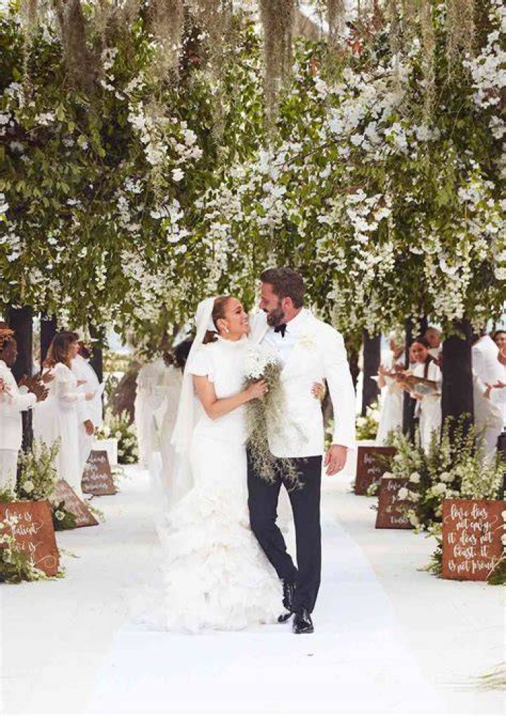 After Their Surprise, Las Vegas Wedding, Jennifer Lopez And Ben Affleck Want To Host A Larger Gathering