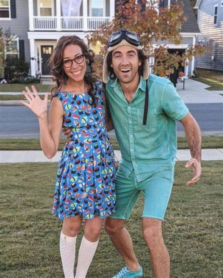 Age, height, wife, children, songs, movies