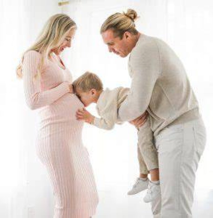 Alex Anzalone family, wife, children, parents, siblings
