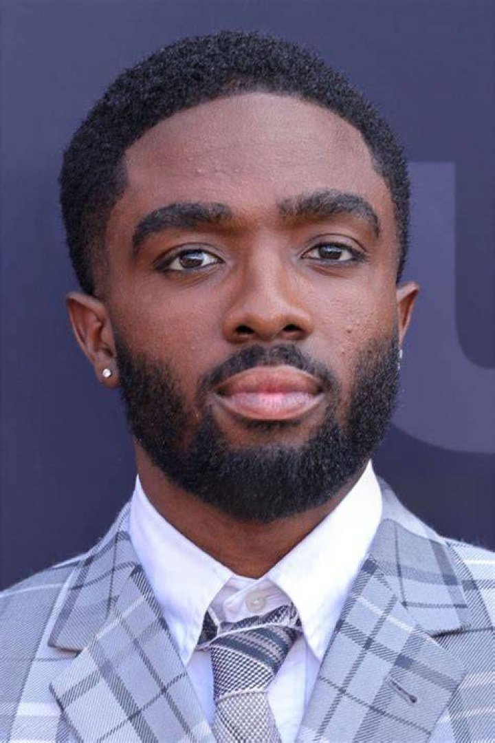 Alex R Hibbert Wiki, Girlfriend, Age, Parents & Height