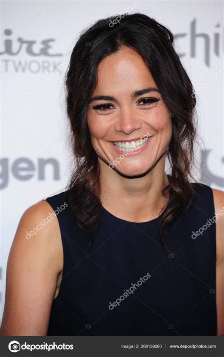 Alice Braga Body Measurements Height Weight Bra Size Age Facts Family