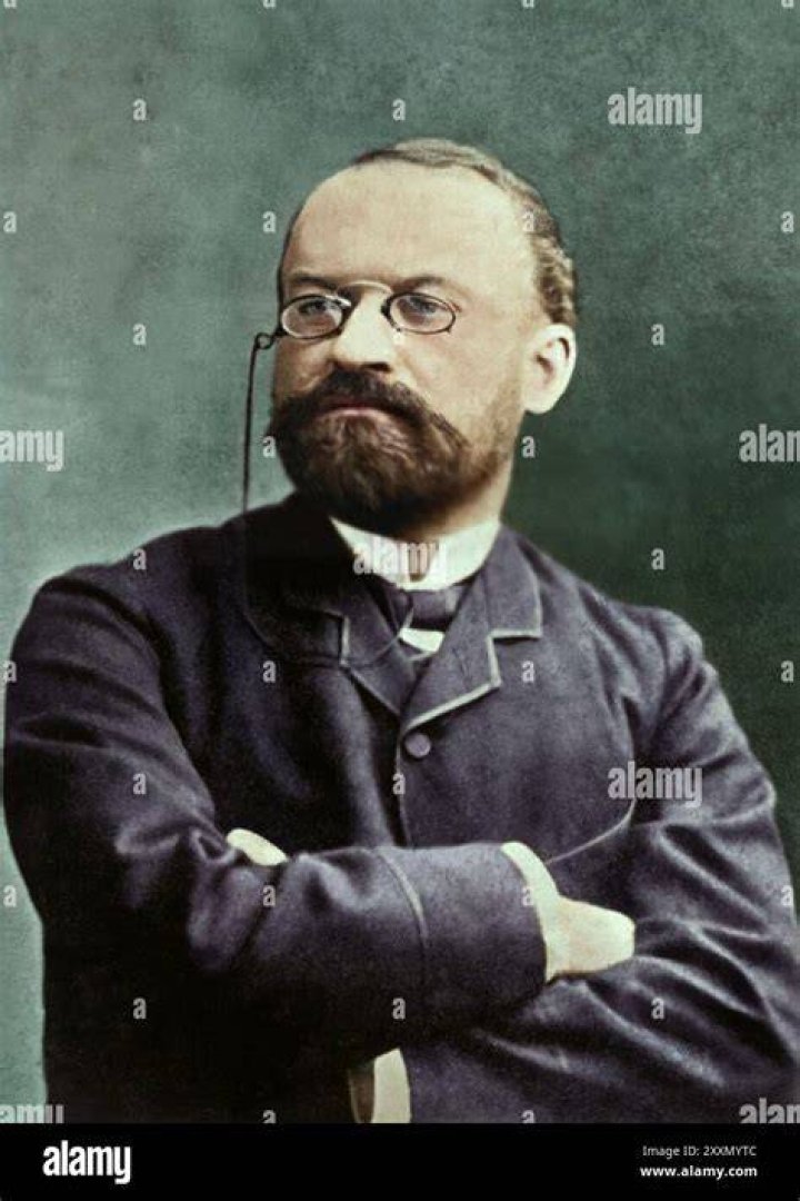 Alphonse Laveran Biography - Facts, Childhood, Family Life & Achievements