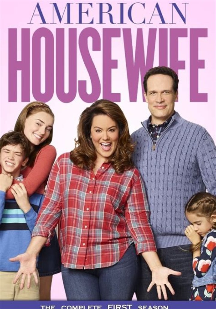 American Housewife Season 1 Review
