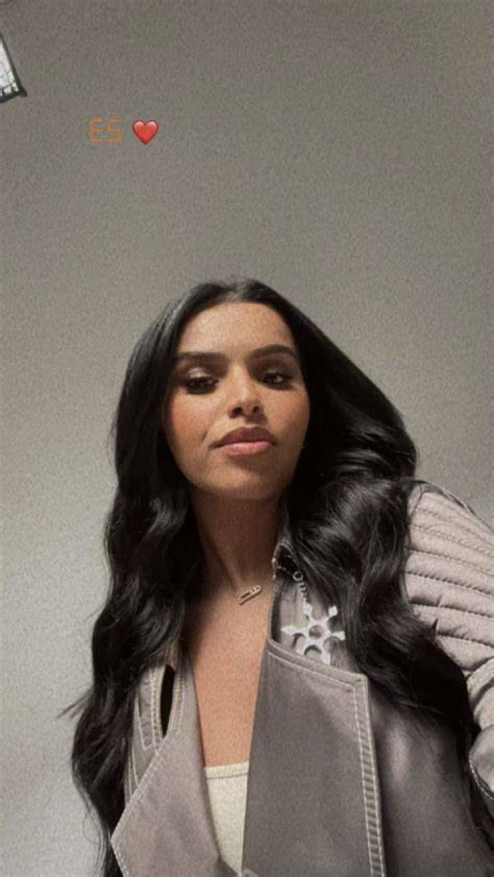 Ammika Harris Flaunts Her Toned Abs In This Cute Outfit
