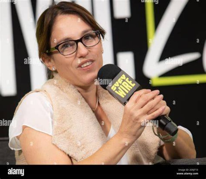 Amy Jo Johnson career earnings, salary and net worth