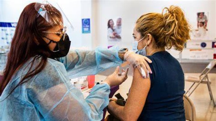 Amy Schumer Jokes About Coronavirus Scare In New IG Post