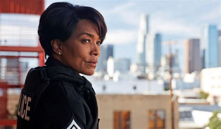 Angela Bassett career earnings, salary and net worth