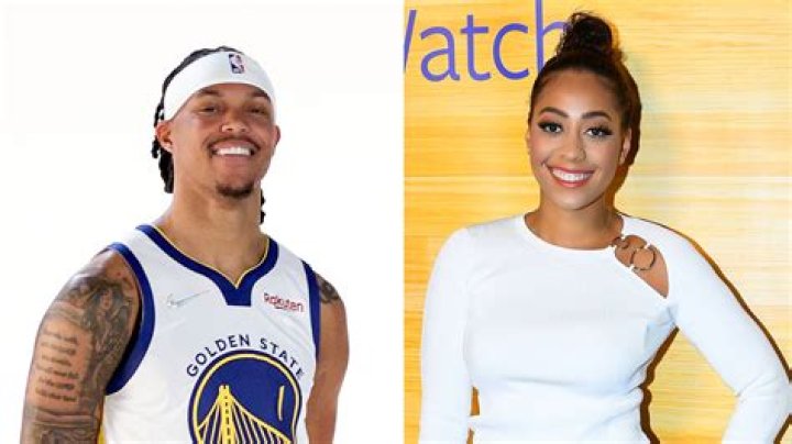 Are Damion Lee and Steph Curry related?