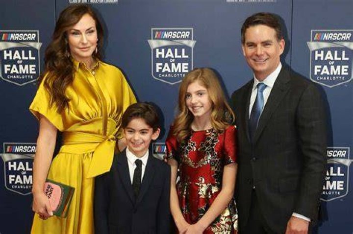 Are Jeff Gordon and Brad Paisley related?