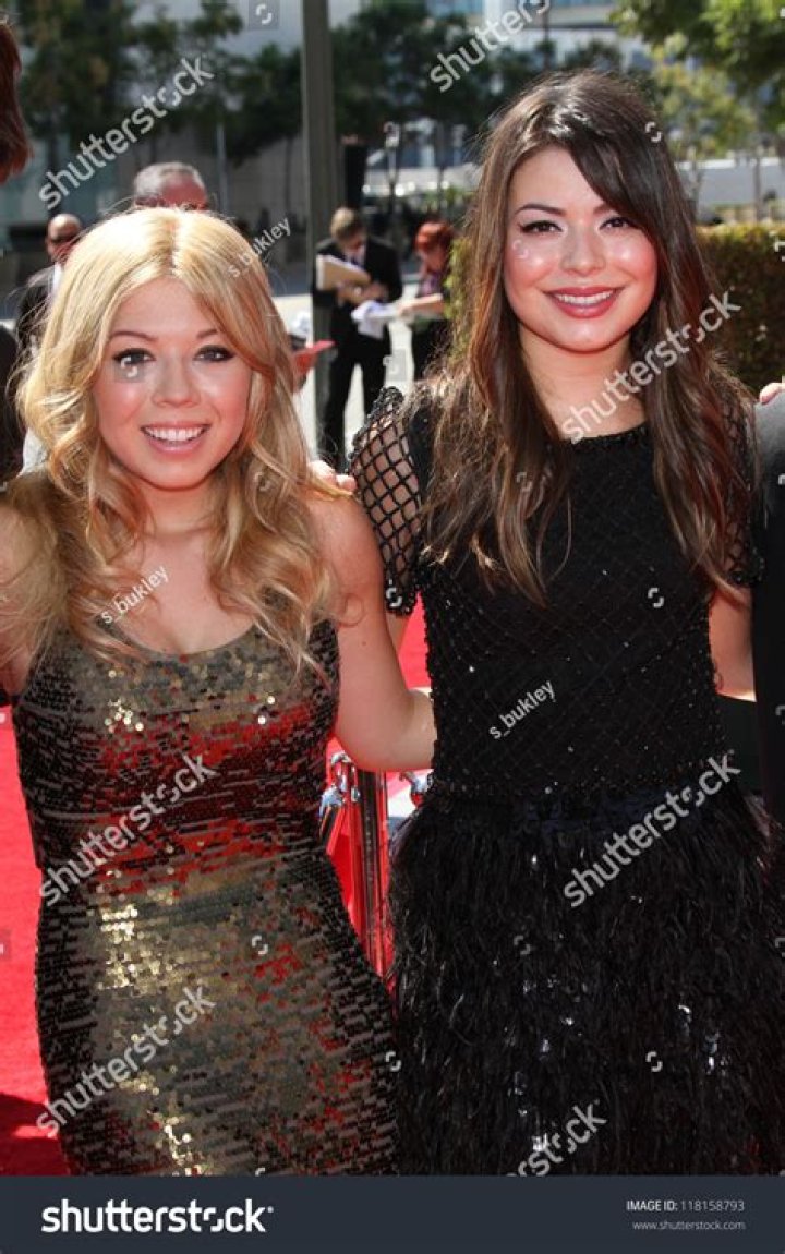 Are Jennette McCurdy and Miranda Cosgrove still friends?