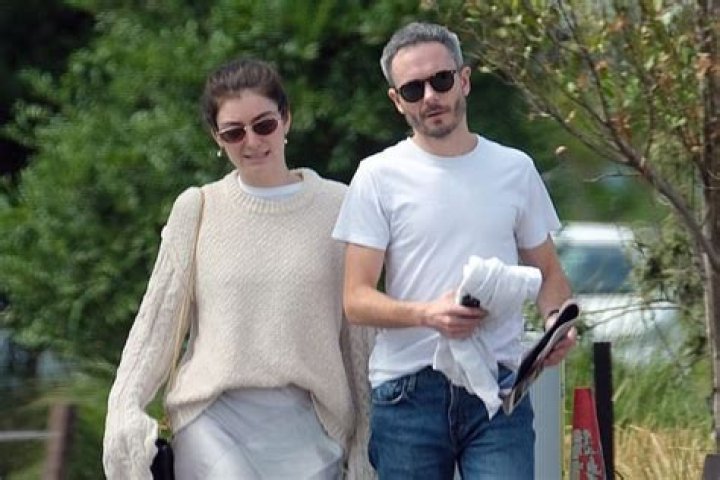 Are Lorde and Justin Warren still together?