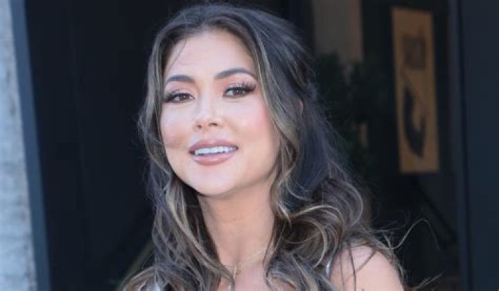 Arianny Celeste in Bathing Suit Says "New Zip, Who Dis" — Celebwell