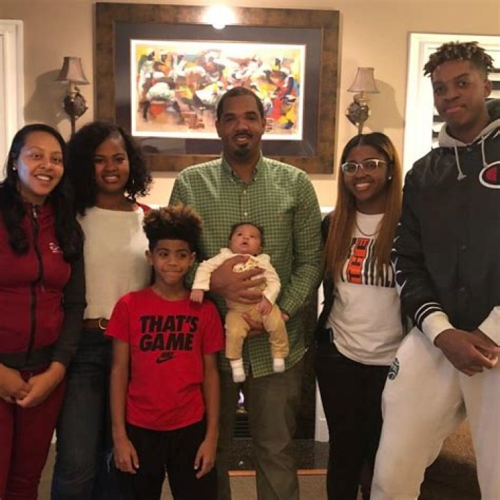 Armando Bacot family, wife, children, parents, siblings