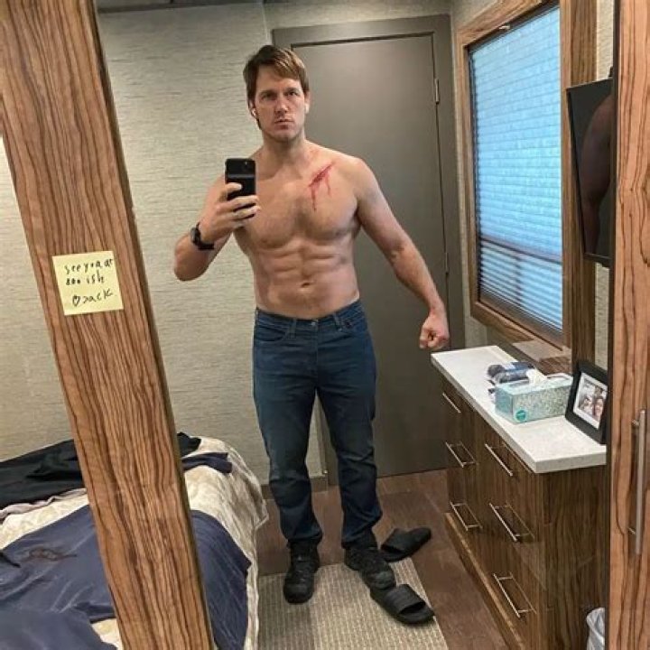 Armie Hammer Apologizes For Leaked Instagram Video, Says He’s Genuinely Sorry