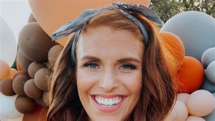 Audrey Roloff in Bathing Suit Shows Off "Pre-Vacation Spray Tan" — Celebwell
