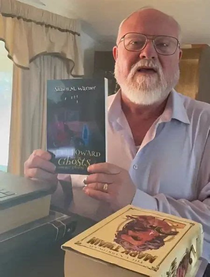 Author Shawn Warner Wiki, Age, Wife, Kids, Books, Net Worth & More