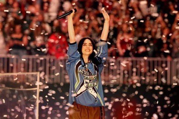 Billie Eilish Shows Appreciation To Britney Spears On Stage At This Year’s Jingle Ball