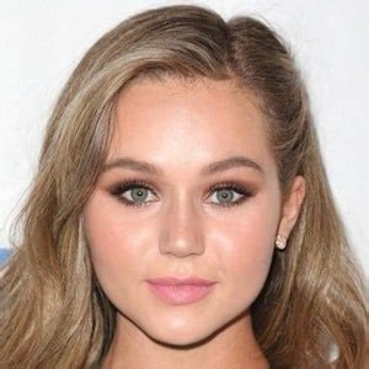 Brec Bassinger – Bio, Facts & Family Life of Actress & Social Media Personality