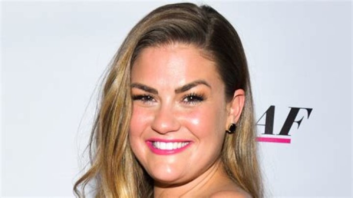Brittany Cartwright in Bathing Suit Shares "Sunshine & Positive Vibes" — Celebwell
