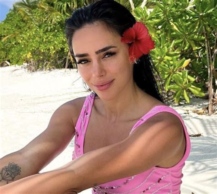 Bruna Biancardi in Bathing Suit Has "Beach Time" — Celebwell