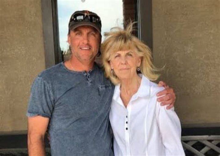 Cale Gundy parents: Ray Gundy, Judy Gundy