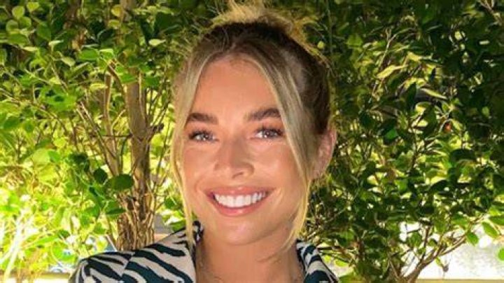 Cam Reading in Bathing Suit Has a "Boat Day" — Celebwell