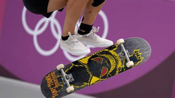 Can Dave Chappelle skateboard?