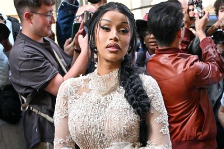 Cardi B Destroys Haters Who Say She Photoshops Her Photos In Raw Video — They Hit Back Hard With She ‘Edited Her Body’ With Plastic Surgery
