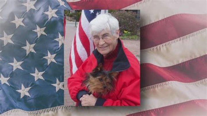 Carmen Footer Obituary, one of Freeport Flag Ladies