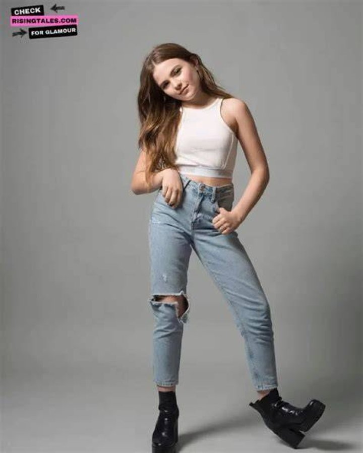 Chiara Aurelia career earnings, salary and net worth