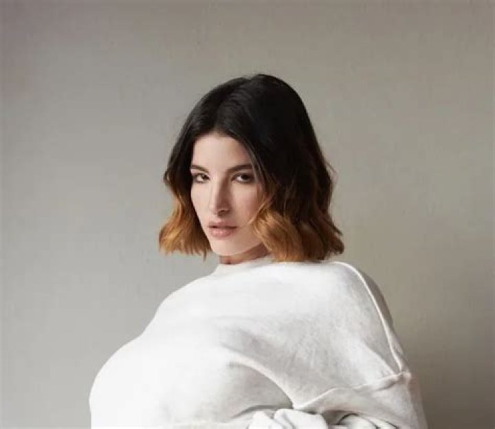 Chloe Surreal Wiki, Bio, Net Worth, Boyfriend, Height, Age & More