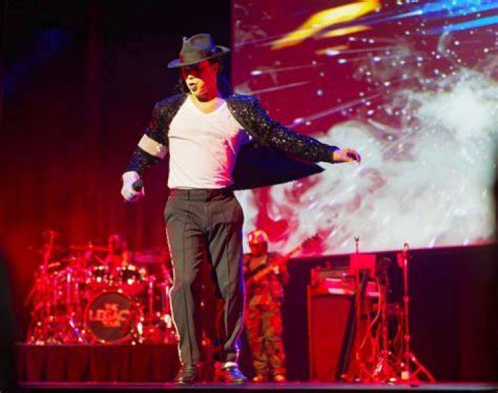 Chris Brown Makes People Angry By Suggesting He’s Michael Jackson’s Legacy
