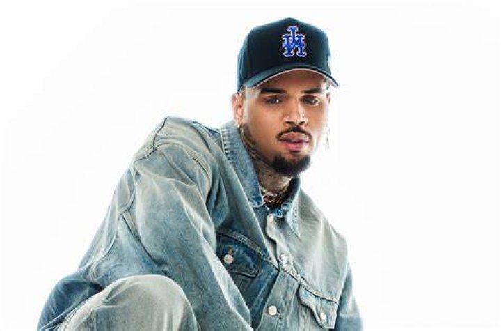 Chris Brown’s Newborn Son Sleeps On His Chest In Adorable Pic – Check It Out!