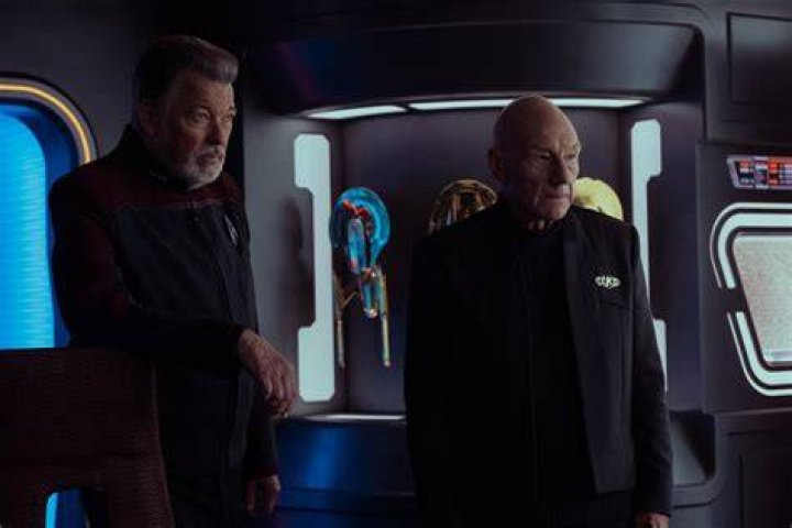 Chris Pine says ‘Star Trek’ shouldn’t be trying to compete with Marvel