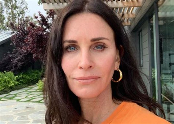 Courteney Cox Shows Off Her Incredible Beach Body As She Celebrates Her 56th Birthday