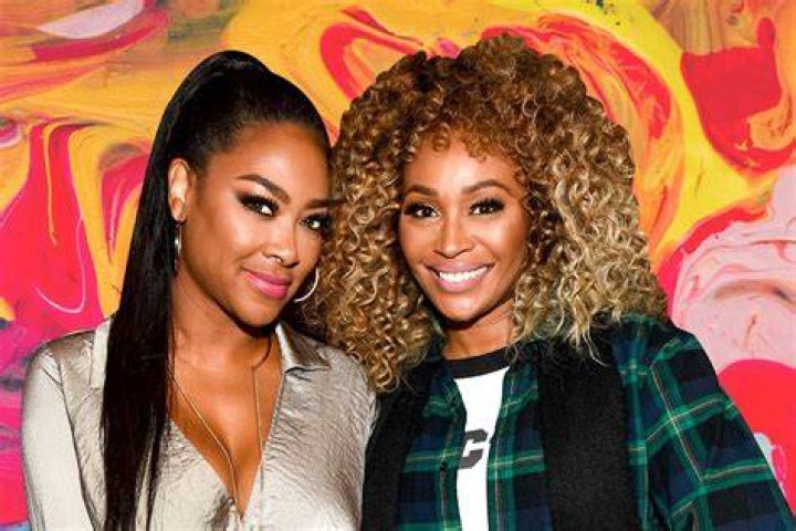 Cynthia Bailey And Kenya Moore Have Fans’ Jaws Dropping With These Moves
