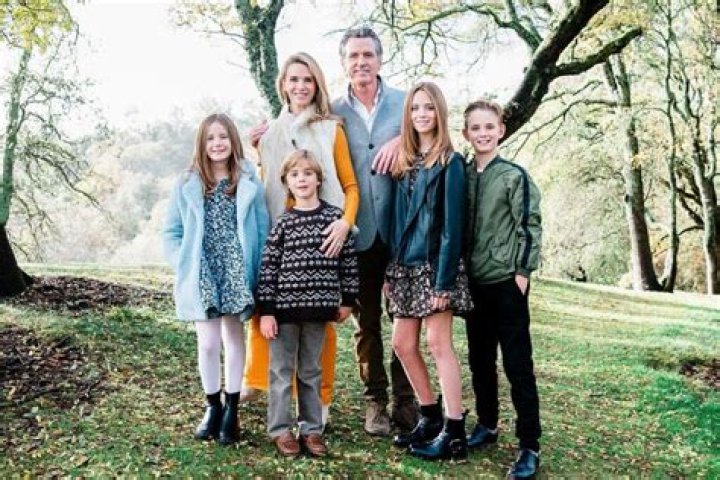 Daniel Gavins family, wife, children, parents, siblings