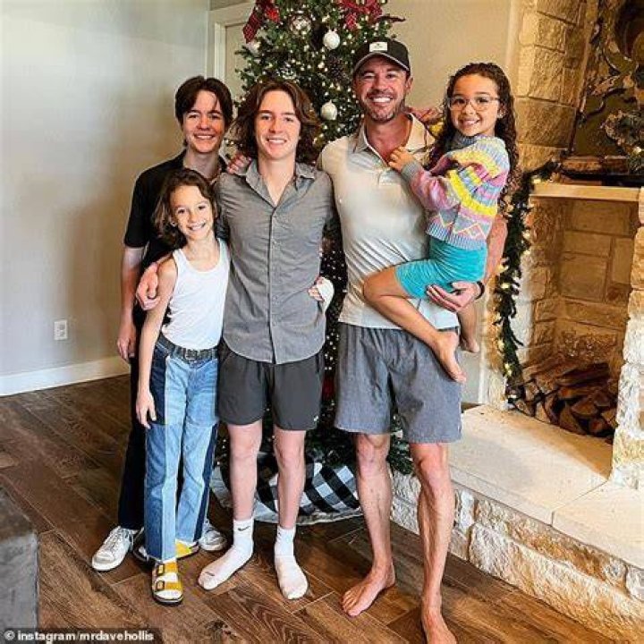 Dave Hollis children: Meet Noah Hollis, Jackson Hollis, Ford Hollis, Sawyer Hollis