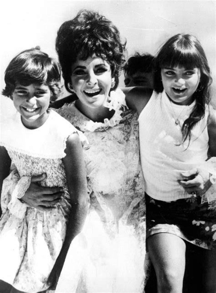 Did Elizabeth Taylor And Richard Burton Have A Child? – Celebrity