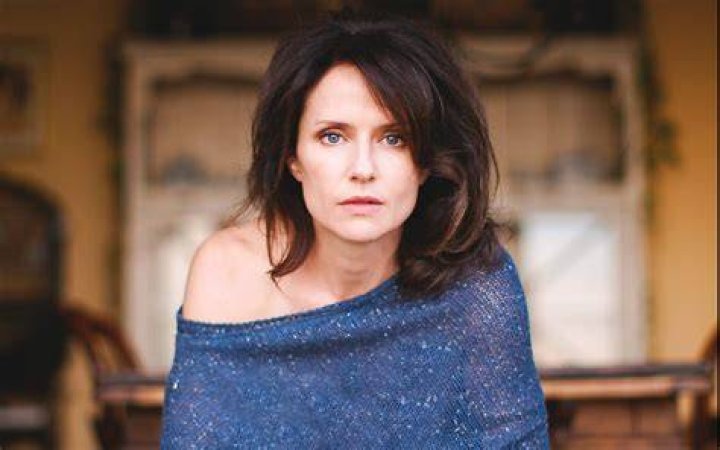 Did Jean Louisa Kelly actually sing in Mr Holland’s Opus? – Celebrity
