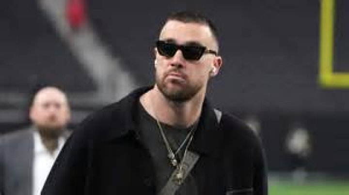 Did Travis Kelce retire?