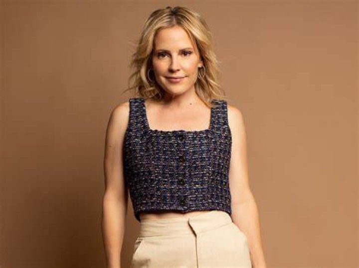 Does Emma Caulfield have siblings?