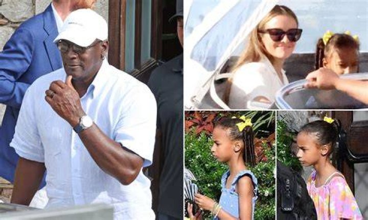 Does Mike Johnson (attorney) have a son? Who are Mike Johnson’s daughters?